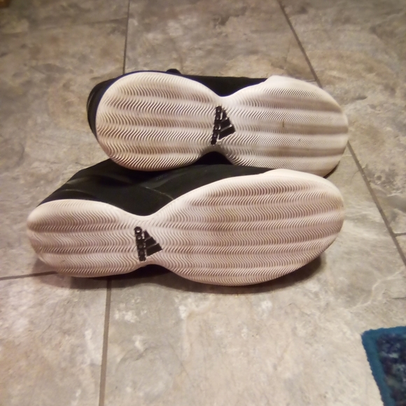 Adidas Team Feather 2012-M Basketball Shoes - Picture 2 of 11